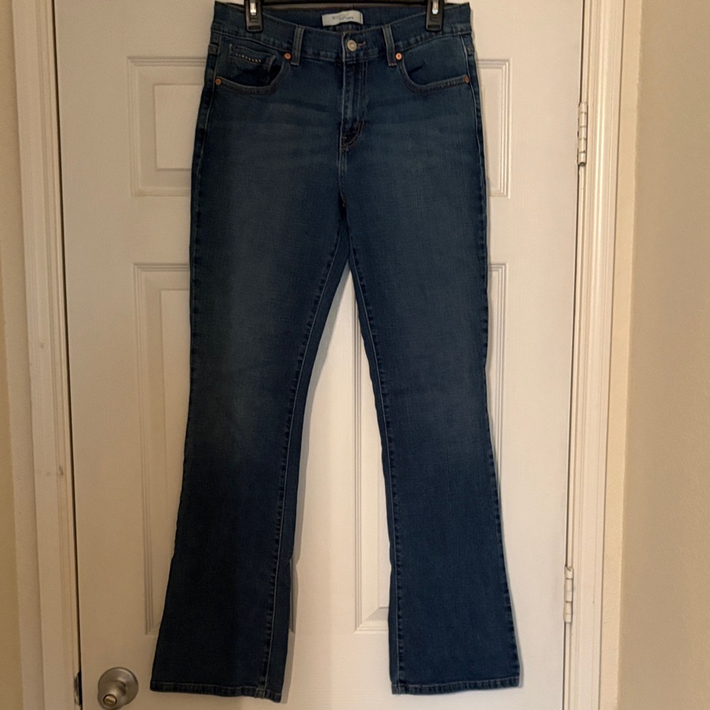 Levi's Women's Flare Jeans in Classic Blue